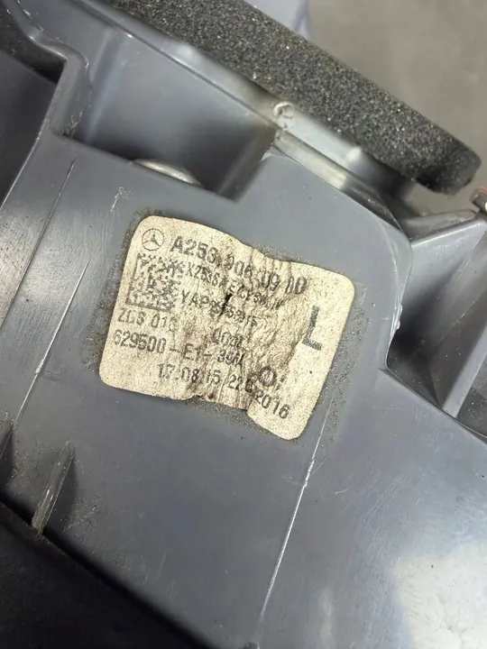 Linker achterlicht Mercedes GLC X253 C253 A2539060900 image 7