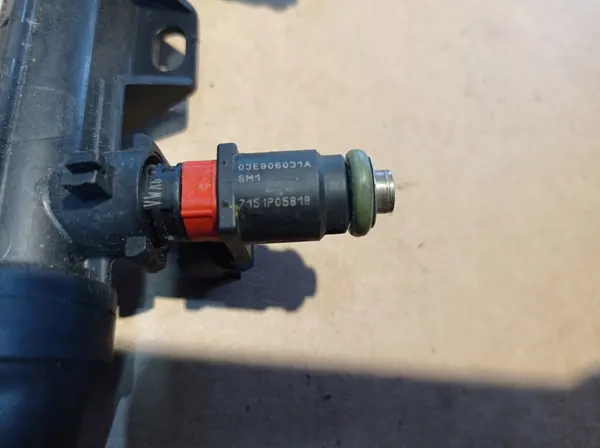 Rampe d'injection SEAT SKODA VW AUDI image 5