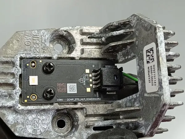 Parte do farol KIA Sportage 2023 R292151140 image 4