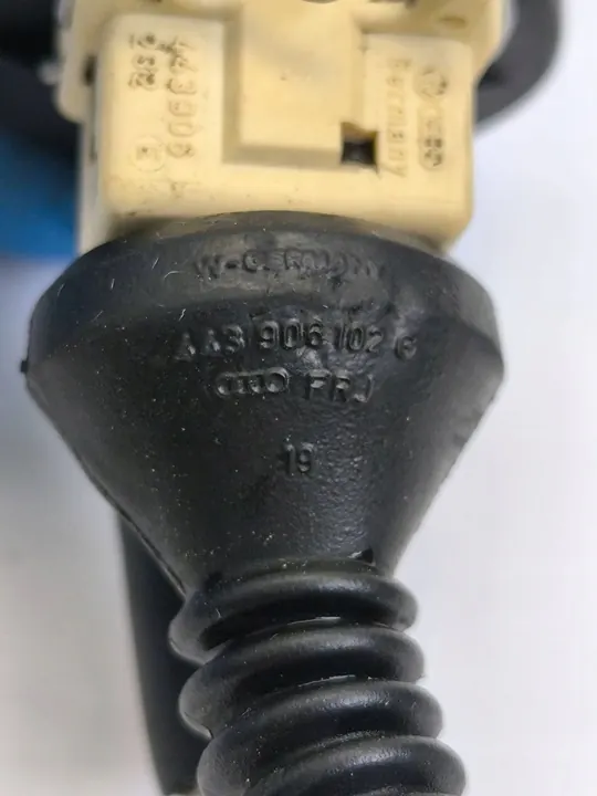 Audi A8 S8 D2 1996 Bränsletank Ventil 0280142308 image 3