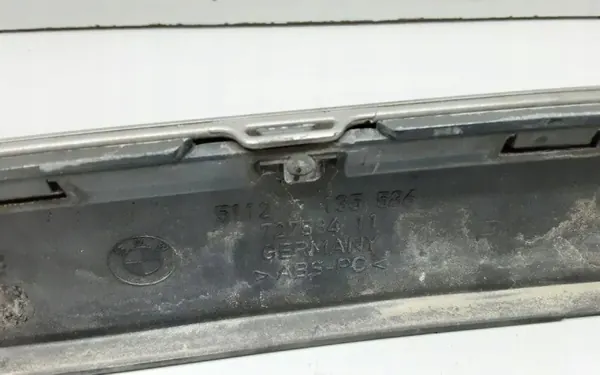 BMW OEM 7135586 Moldura Parachoques Trasero Derecho image 3