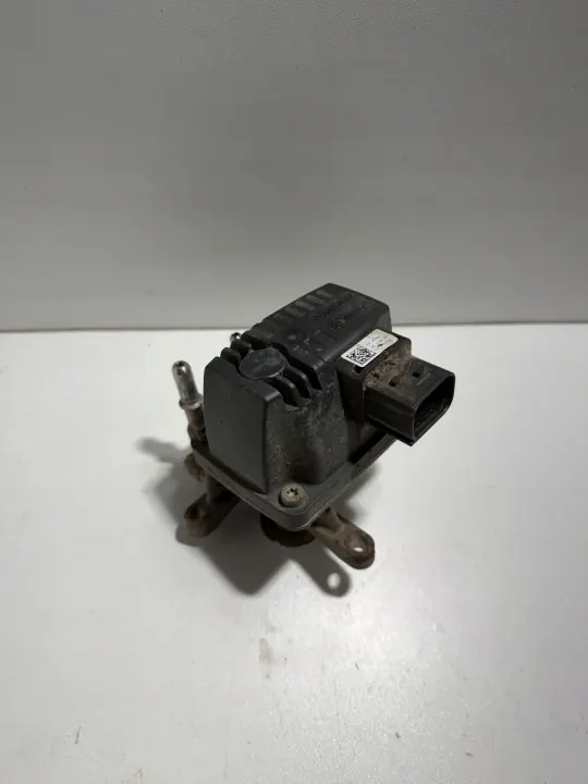 AdBlue-suutin OEM A0001403939 Mercedes-rekoille image 2