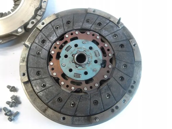 Opel Astra K 1.6 CDTI Kaksimassaväli image 2