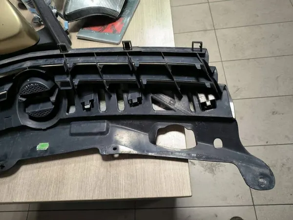 Front Grill Opel Astra H GTC Coupe Cabrio OEM 13241968 image 3