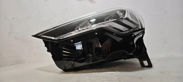 Faros delanteros izquierdo Audi Q3 II 83A Full LED OEM image 9