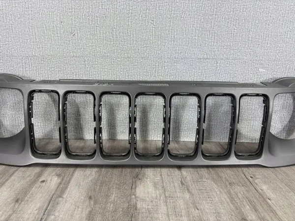 Jeep Renegade Lift framgrill OEM 52088680 image 3