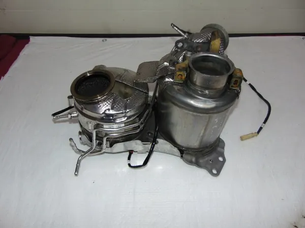 VW 03N131765 FAP Catalyseur - Occasion image 4