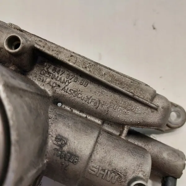 Bomba de óleo Mini Cooper R56 OEM 7647376 - Usado image 3