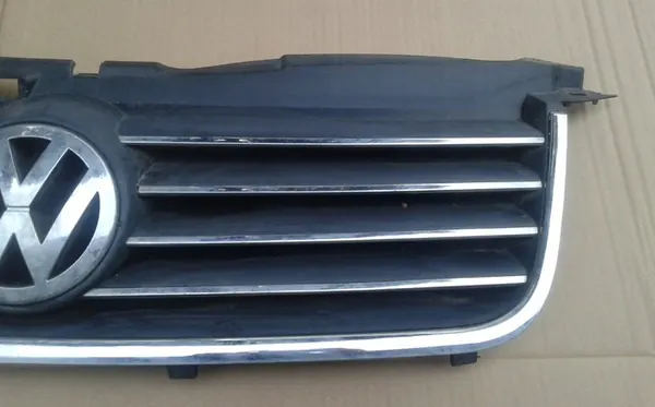 VW Passat B5 FL Grill 2000-2005 3B0853651L image 4