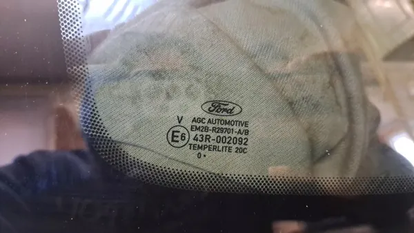 Ford S-Max 2020 Oikea Taka-Korilas OEM EM2B-R29701-A/B image 4