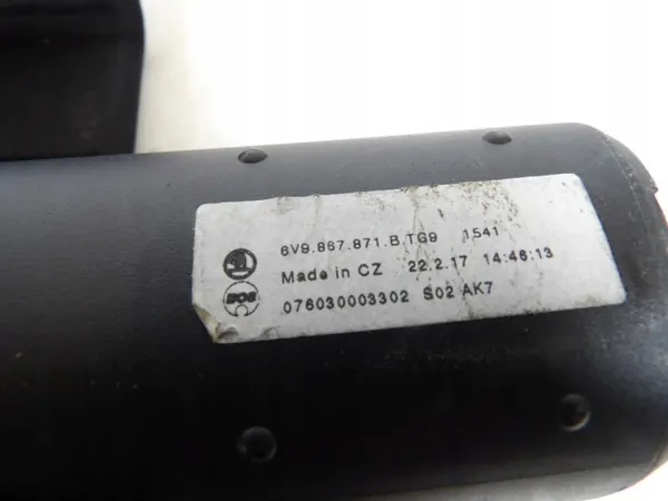 Skoda Fabia III Kombi Kofferraumrollo OEM 6V9867871B image 3
