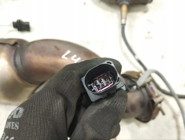 OEM 264165 Gebrauchter Katalysator Maserati Levante image 7
