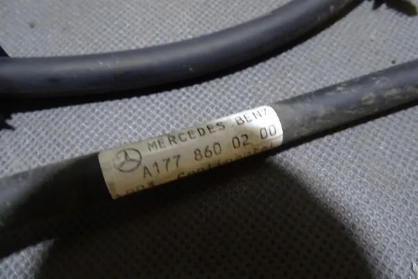 Mercedes OEM A1778600200 Spolarvätskeslang image 8