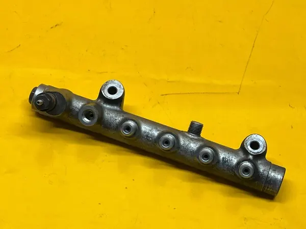 Injectierail Opel Astra H 1.7CDTI OEM 0445214049 image 6