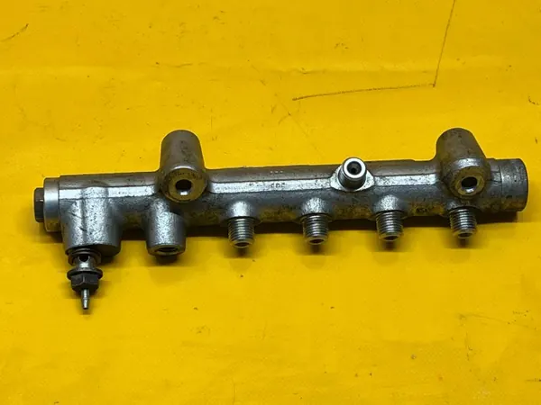 Injectierail Opel Astra H 1.7CDTI OEM 0445214049 image 7