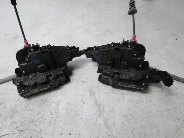 Bakdörrslås Mercedes W213 A0997303800 image 2