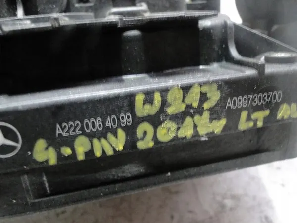 Bakdörrslås Mercedes W213 A0997303800 image 8