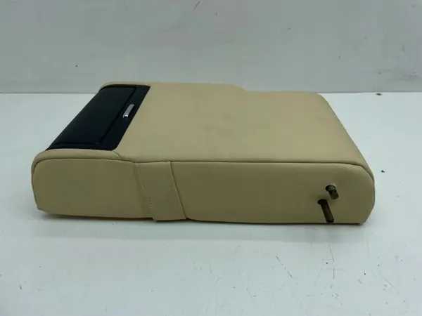 Accoudoir arrière Lexus NX 2017 OEM AMD127540 image 4