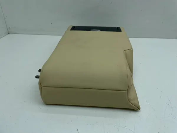 Accoudoir arrière Lexus NX 2017 OEM AMD127540 image 8