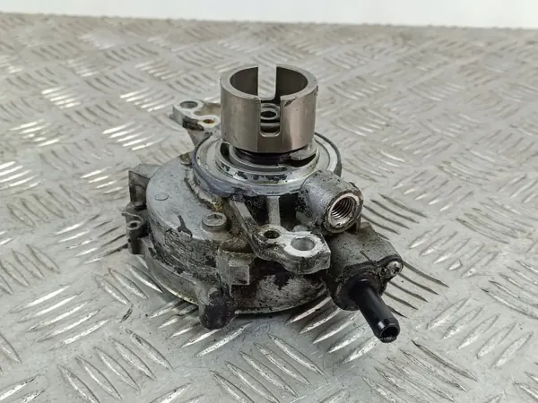 Bomba de vácuo Subaru OEM FBZ28829 - Estado usado image 3
