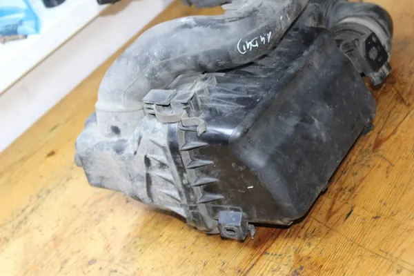 Boîtier de filtre à air capteur de débit d'air Toyota Yaris II 1.4 D4D image 6