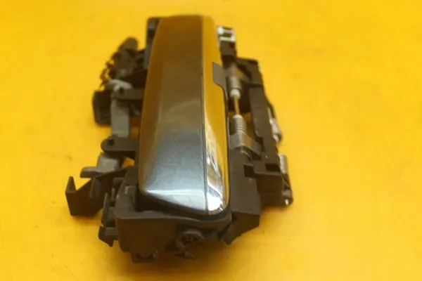 Vasen Takaluukun Kahva Audi A8 D3 8H0959985B image 4