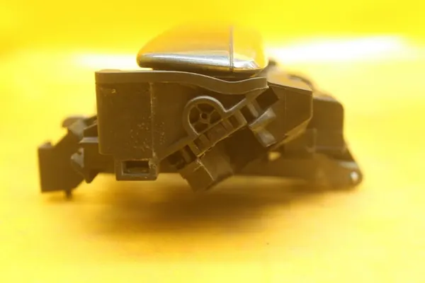 Vasen Takaluukun Kahva Audi A8 D3 8H0959985B image 5