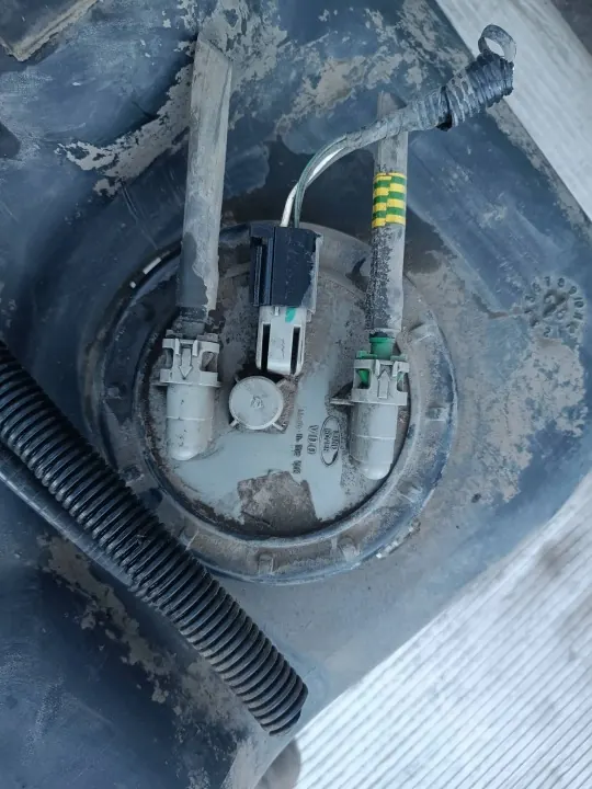 Kraftstofftank mit Pumpe OEM PŁYWAK FREELANDER 2.0 image 3