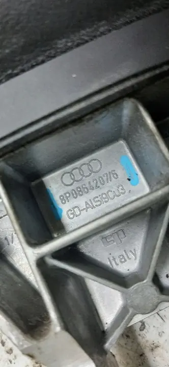 Accoudoir Audi A3 8P OEM 8P0864207 - État d'occasion image 3