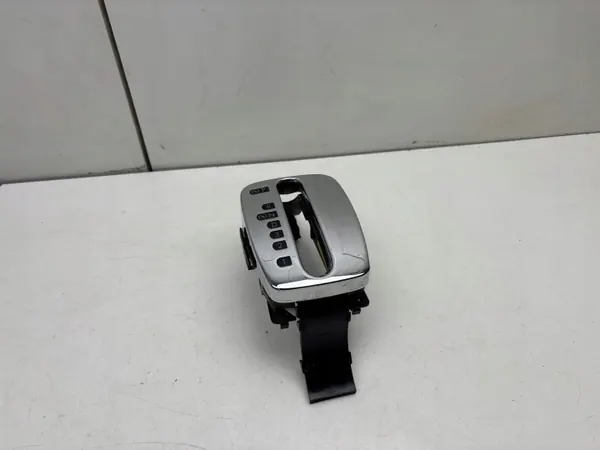 Marco izquierdo VW Golf IV OEM 1J1713203H - Usado image 2