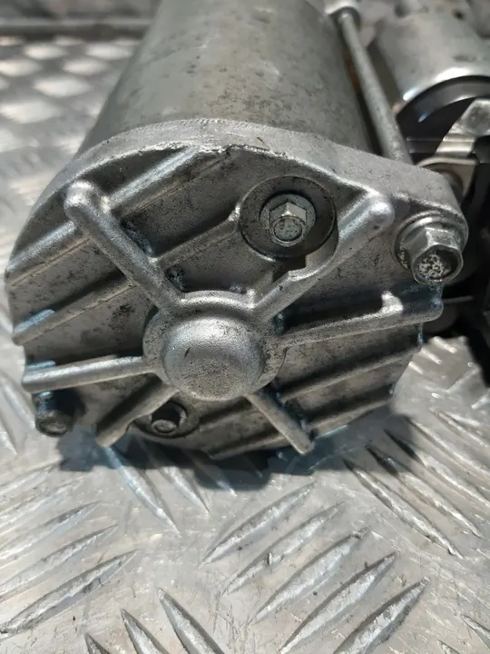 VOLVO V70 2.0 D Motor de arranque 8697576 image 8