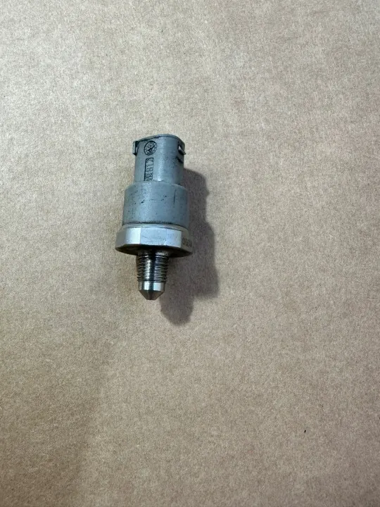 Mercedes SL R230 druksensor OEM A0035422018 image 6