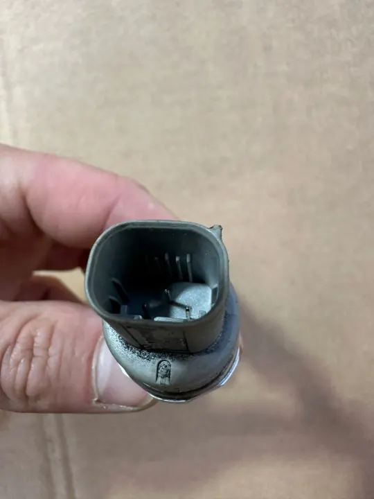 Mercedes SL R230 druksensor OEM A0035422018 image 7