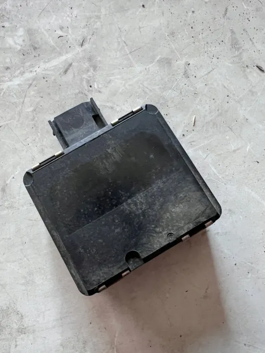 Radar Distronic Kia Stonic OEM H8991-11000 Usado image 3