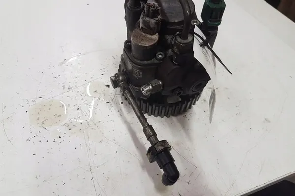 Brandstofpomp OPEL ASTRA J SPORTS TOURER 1.69L diesel image 6