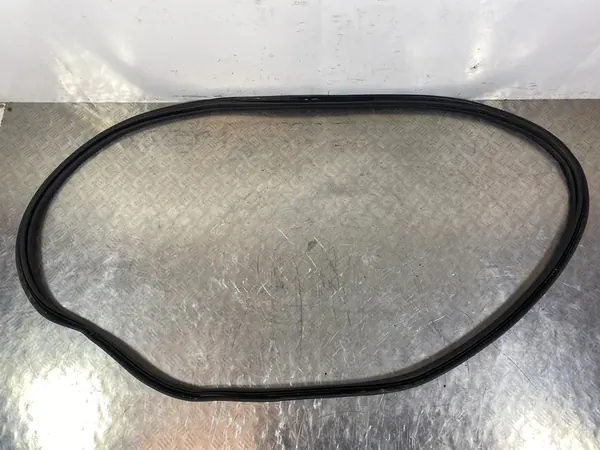 Vedação do porta-malas Dacia Jogger 2024 OEM FOB41896 image 2