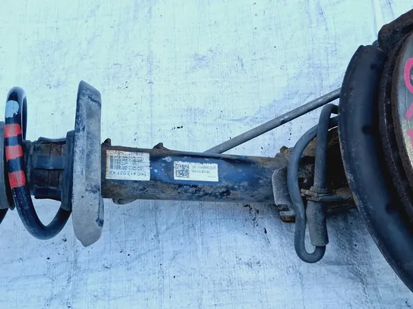 Mozzo Sospensione Anteriore Destro VW Golf VI 1.6 TDI image 4