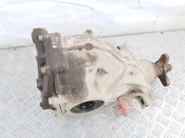 BMW 7 (F01,F02) Rear Differential 757709808 4.4L image 2