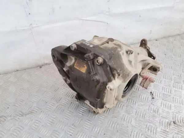 BMW 7 (F01,F02) Rear Differential 757709808 4.4L image 5