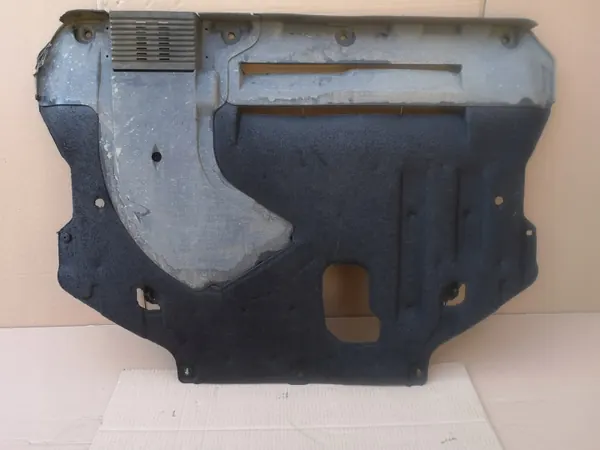 FORD KUGA MK2 13-18 Motorunderskydd OEM komplett image 2