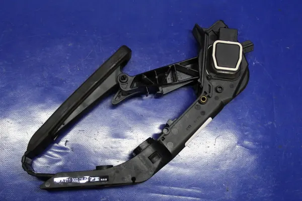 Gaspedal-Potentiometer Mercedes W219 A2113000504 image 2