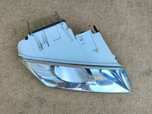 SKODA OCTAVIA II Xenon Ajovalot Oikea 1Z1941018N image 3