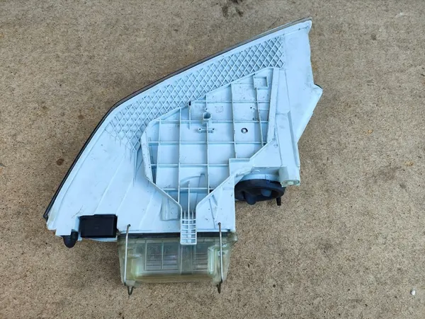 SKODA OCTAVIA II Xenon Ajovalot Oikea 1Z1941018N image 5