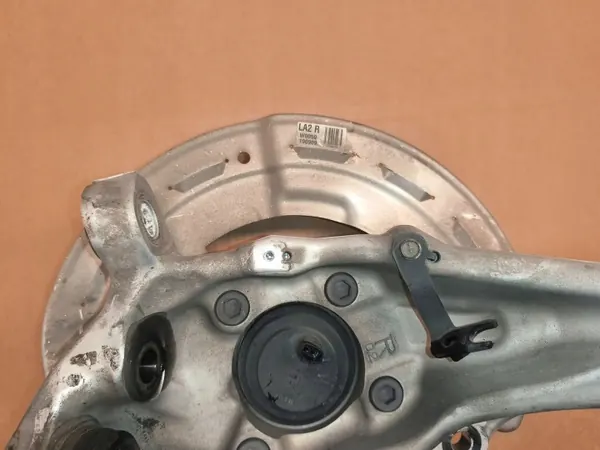 Moyeu de roue avant droit OEM 8954411010 Lexus LS image 5