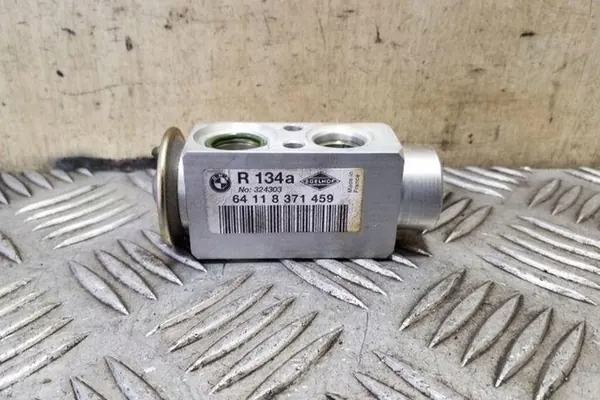 Ilmastointijäähdyttimen venttiili BMW X5 (E53) 64118371459 image 3
