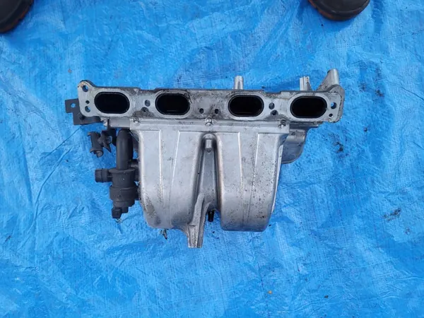 OPEL Astra H Zafira B Coletor de admissão 1.6 Z16XEP 55559225 image 2