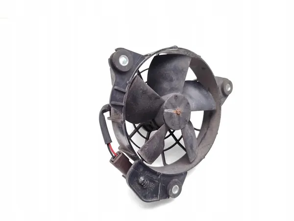 Renault Twingo Elektrisk Kylfläkt 1.0 SCe 70 8240708 image 2