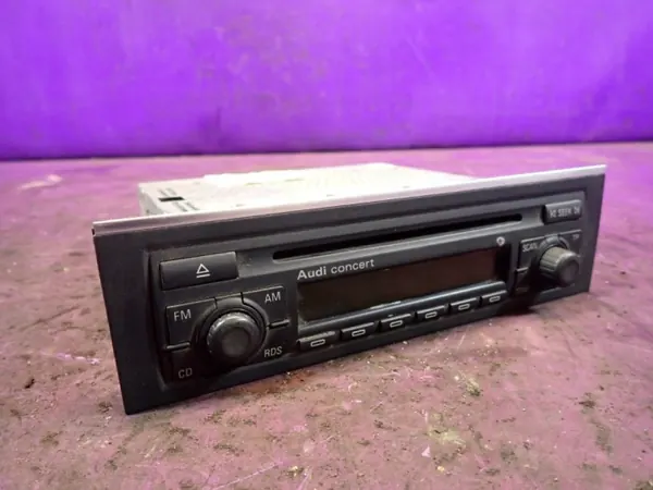 Radio CD Audi OE OEM Zawada-388176- Usado image 2