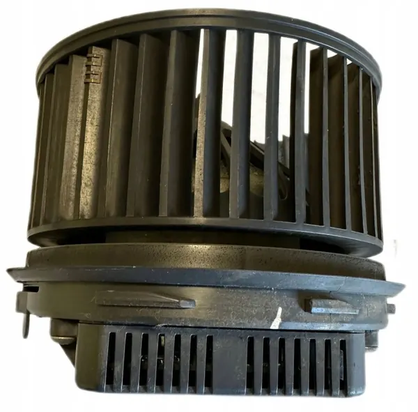 Volvo V50 2.4 D Luftgebläse OEM 4M5H-18456-CD image 4