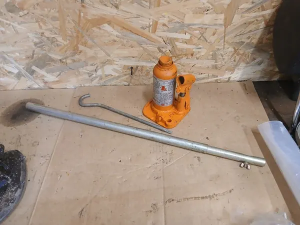 Hyundai Galloper 2.5 TDI Cric - OEM image 4